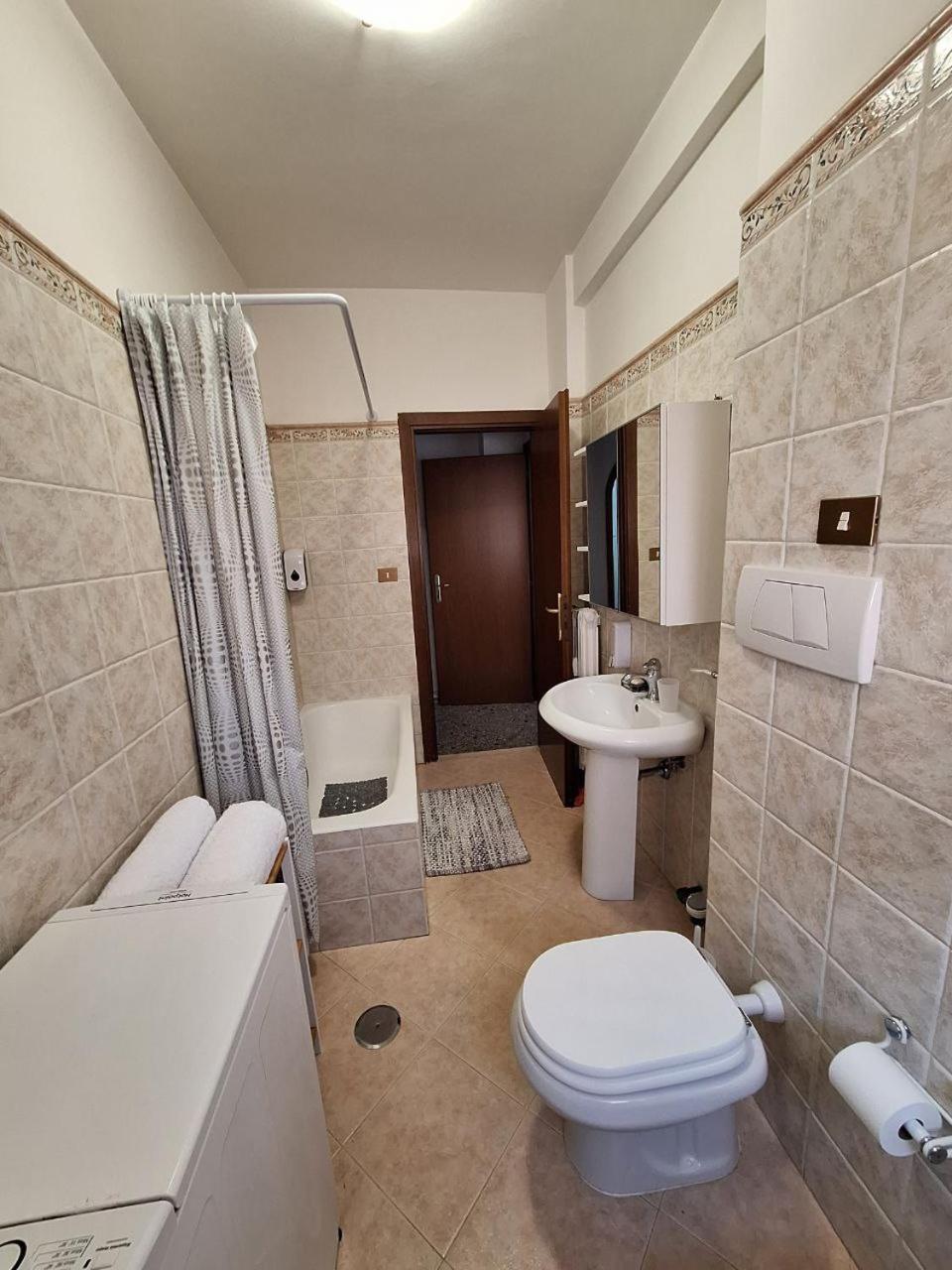 Casavacanza Marconi โรม ภายนอก รูปภาพ